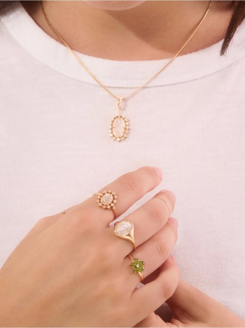 CATBIRD × VITO’S GEMS Lady C Jade Flower Ring
Solid 14k Gold - Picture 5 of 8